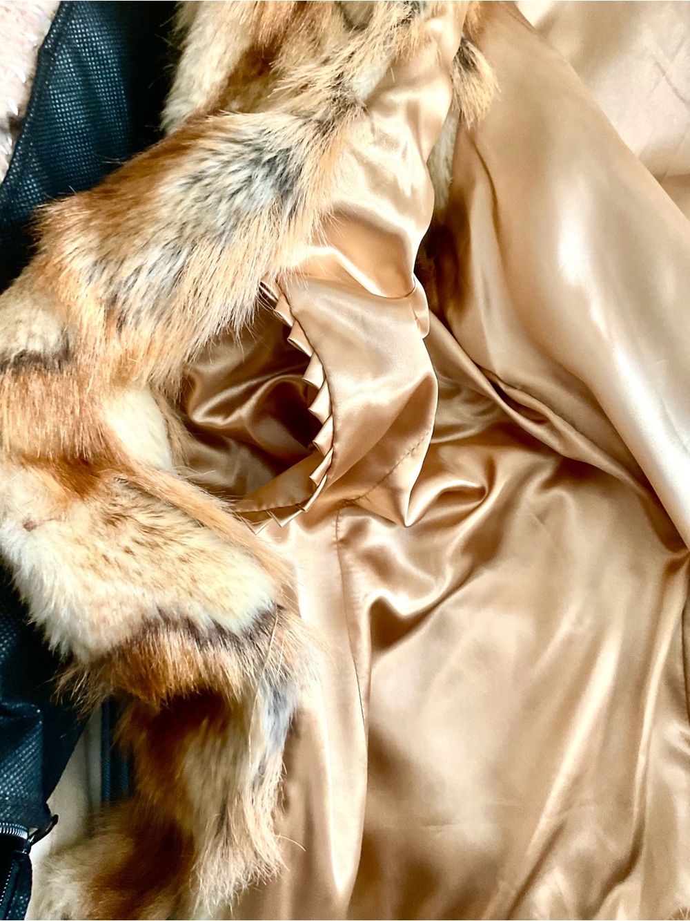 Rachel Zoe Women Faux Fur Vest in Brown and Cream Tones. Size 1X. Great conditio - Picture 10 of 13